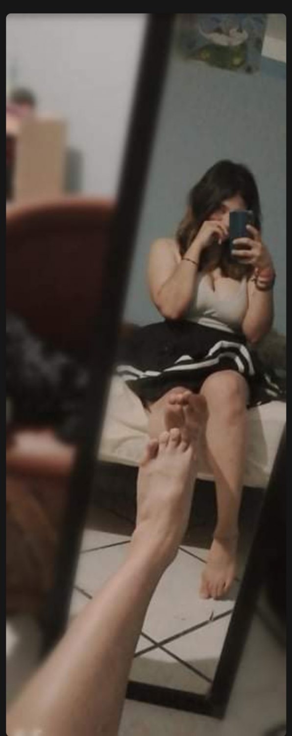 Linda tetona #GnEoRsA9