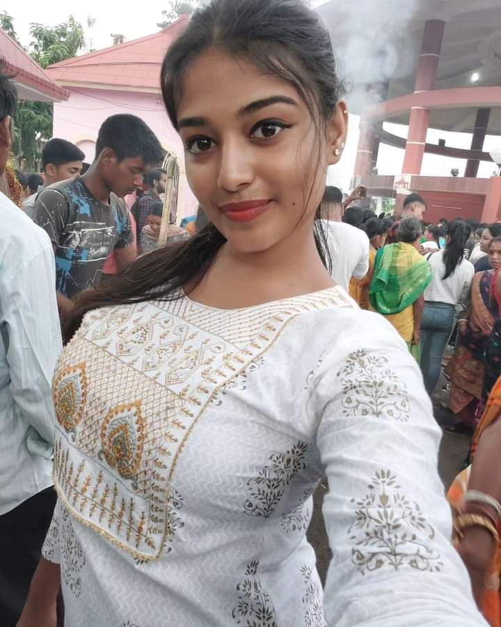 Desi hot girl #AXUBURlp