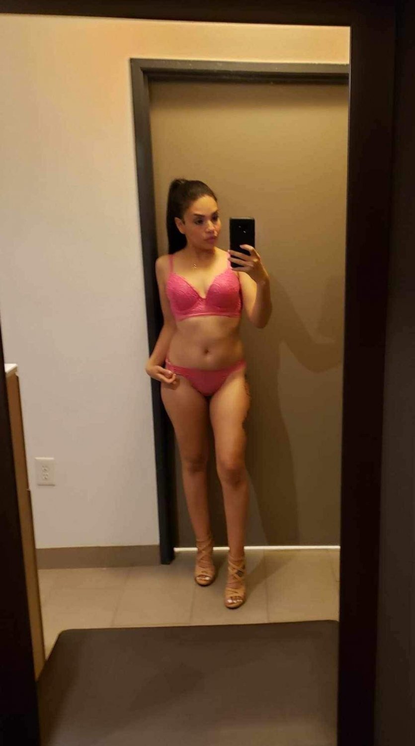 Latina hotwife #UAcQFQFO