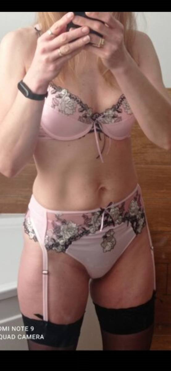 Hot webslut wife from Poland mirror selfie #2TYMp92G