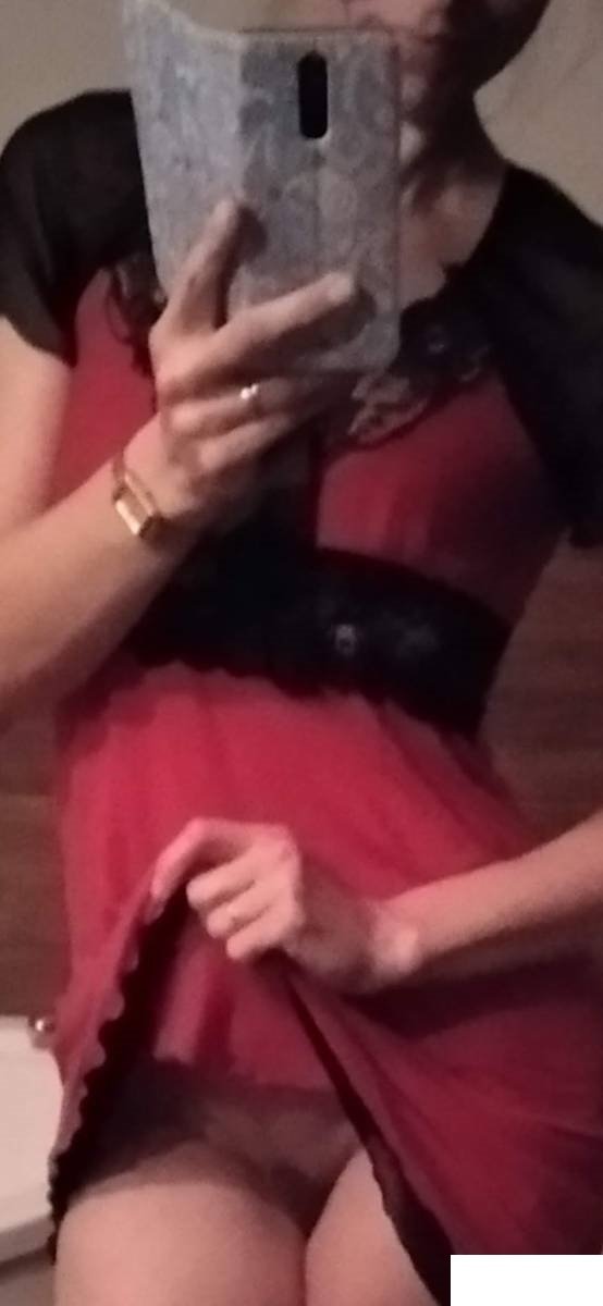 Hot webslut wife from Poland mirror selfie #852d94kP