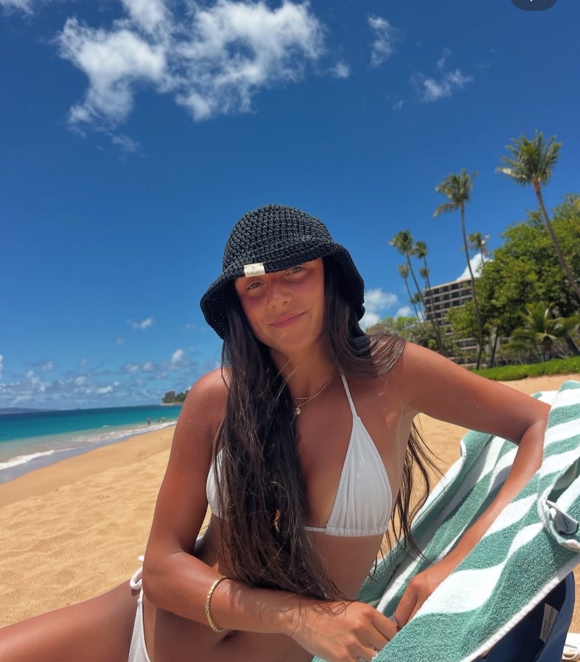 Submission 13: Users Slutty Friend #Dt0xWypp