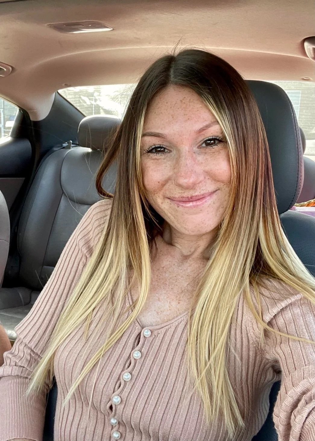 Sexy Freckles On Slutty MILF #fw9tLn9v