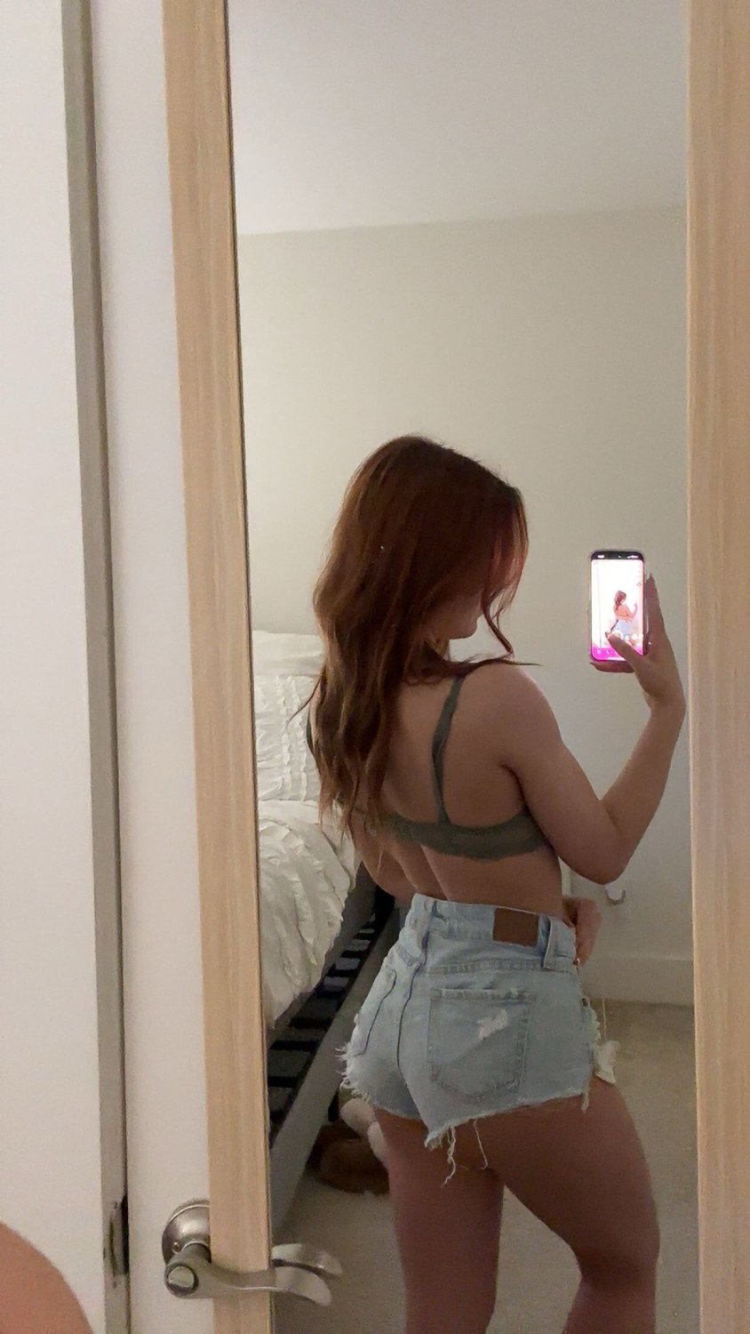 Barely legal with a fat ass (im 18) #RKnPdM2Z